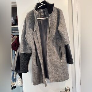 Vince Camuto Grey Coat with Leather Quilted Sleeves - Size xs